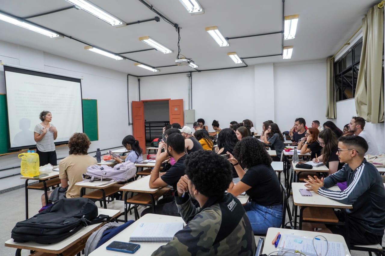 curso teatro epico Lavatelli en UFSJ
