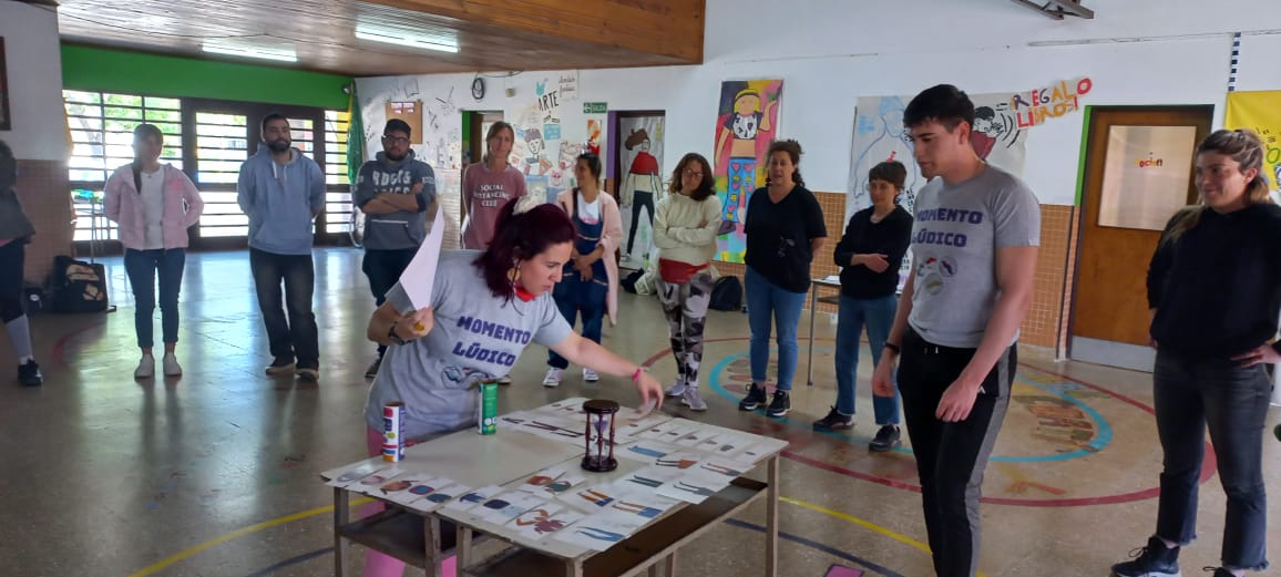 ayacucho inspectora profes de artistica 3